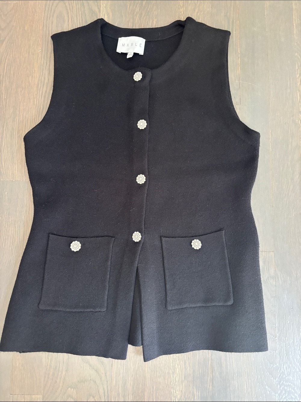 Mable women’s sweater vest EUC size M
